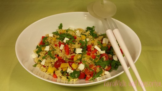 Mediterraner Graupensalat mit Rucola