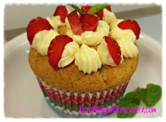 Muffins - kl. Erdbeeren OK